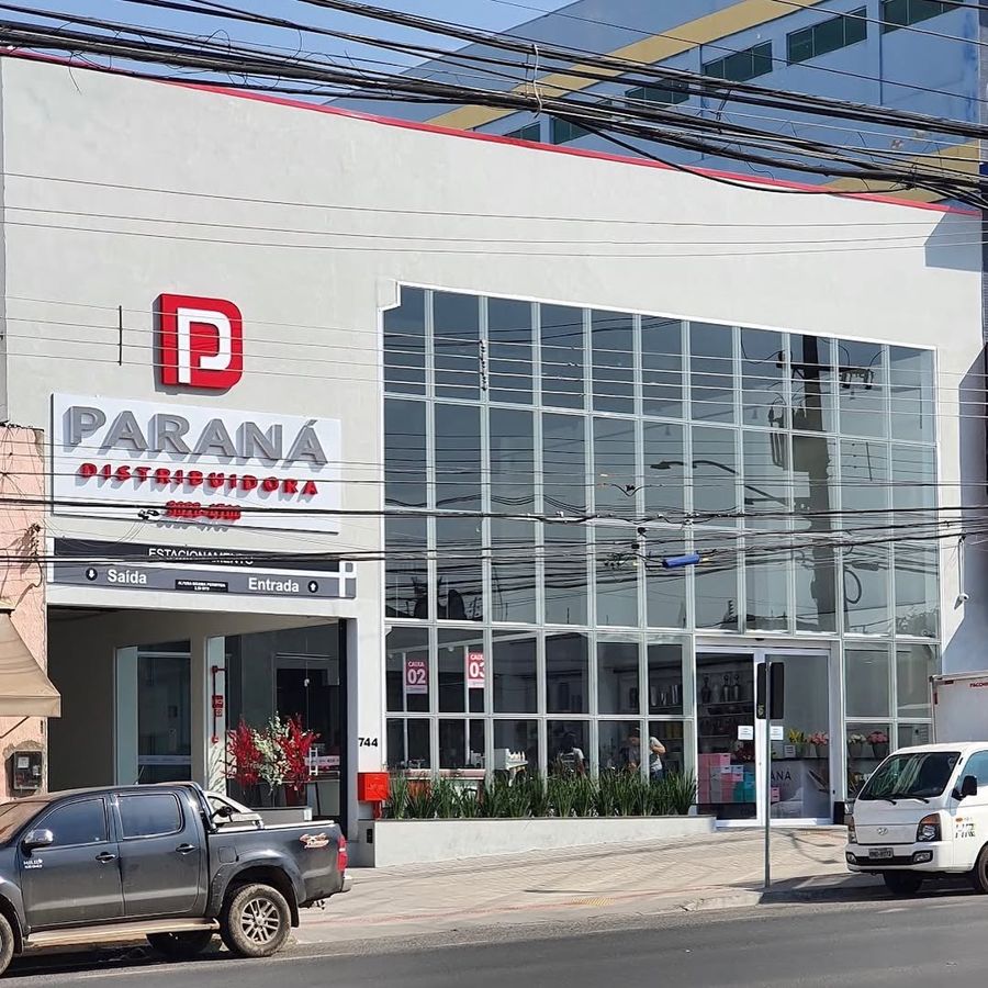 Fachada comercial em pele de vidro - ArchGlass, Cuiabá-MT